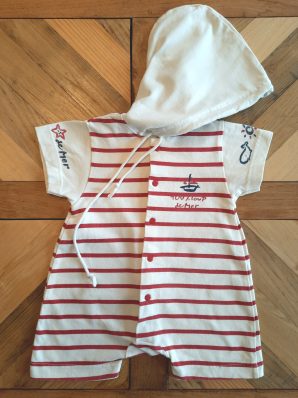 Combishort avec capuche 6 mois