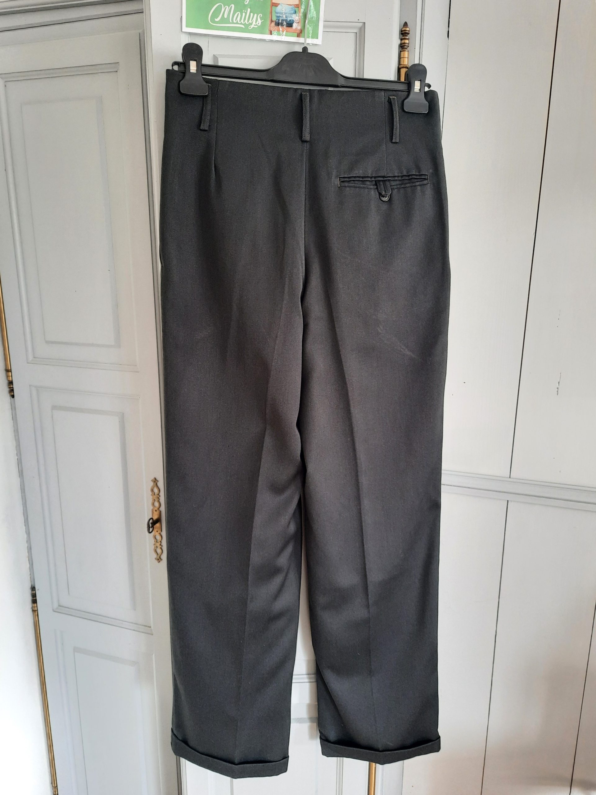 Pantalon à pinces T38 Brown's – Image 2